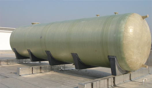 霍比特環(huán)?！狧TB-FRP玻璃鋼圓形噴淋塔客戶現(xiàn)場實拍